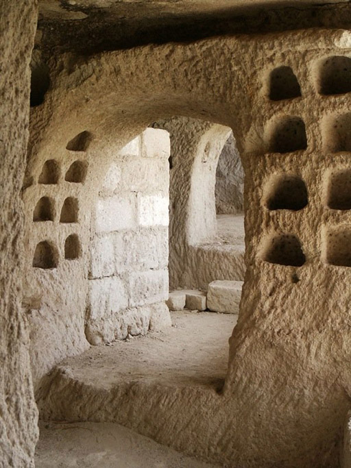 [009_cappadocia_caves.jpg]